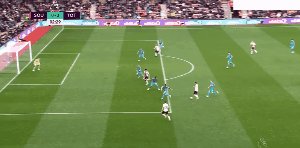 开云体育-Kaiyun Sports-【英超】凯恩破门两队4人伤退 南安普敦3比3热刺