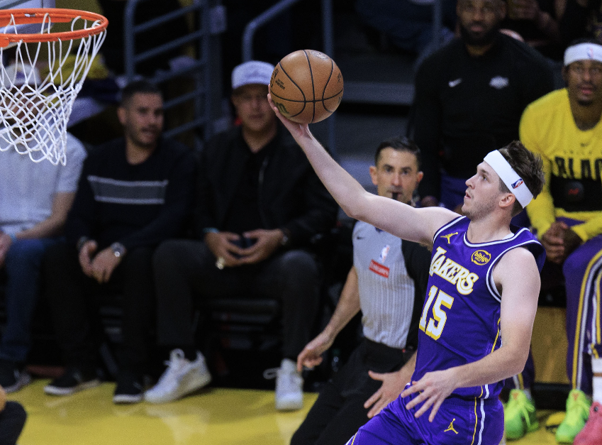 开云体登录-湖人2将回暖彻底拔高上限！里弗斯连爆三场，艾顿统治内线攻守！